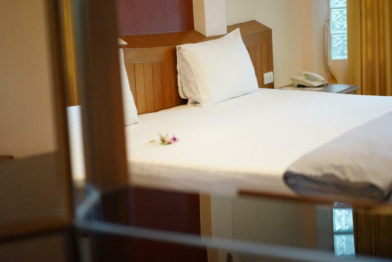 Country Lake View Hotel Suphan Buri Eksteriør bilde